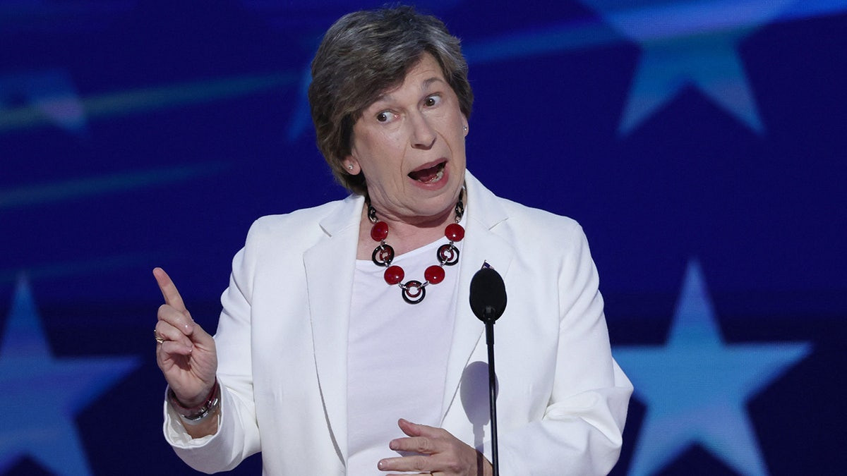What Randi Weingarten's DNC exit reveals about obnoxious teachers' union-Democrat alliance  at george magazine