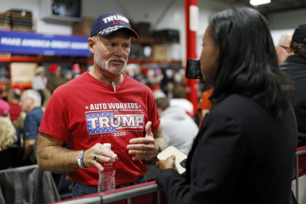 Democrats confront ‘existential’ problem of winning back blue-collar workers  at george magazine