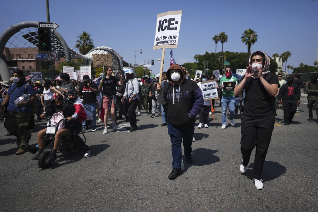 CNN says Trump approval rating surging ‘like a rocket’ on immigration  at george magazine