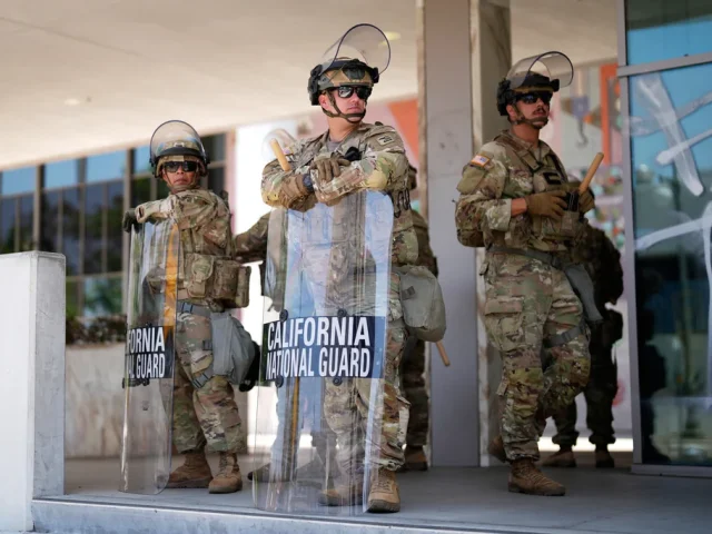 Trump orders 2,000 more National Guard members to LA after Marines deployed