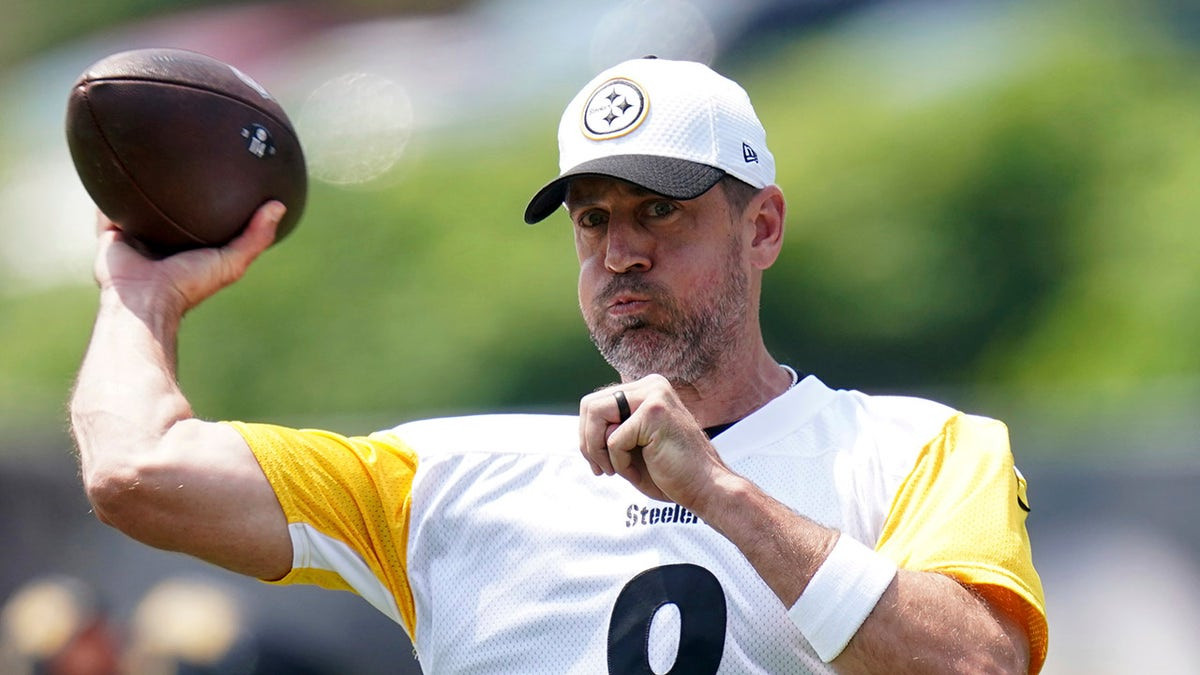 Why Super Bowl champion Joe Theismann believes Aaron Rodgers has 'potential' to be successful with Steelers  at george magazine