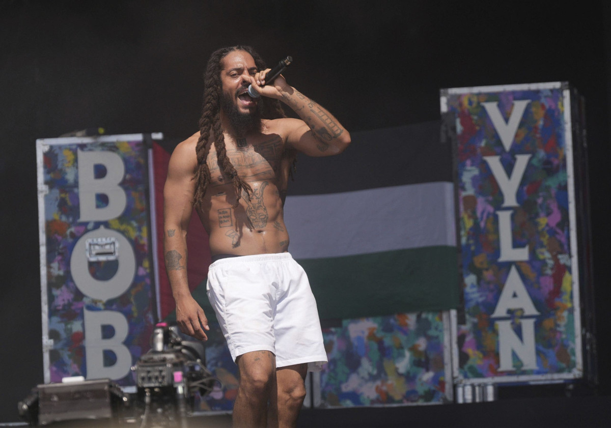 State Department pulls visas for British band Bob Vylan, following ‘death to the IDF’ chants at Glastonbury  at george magazine