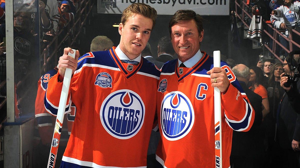 Wayne Gretzky anoints Oilers star Connor McDavid the next great one: 'He's the best player in hockey'  at george magazine