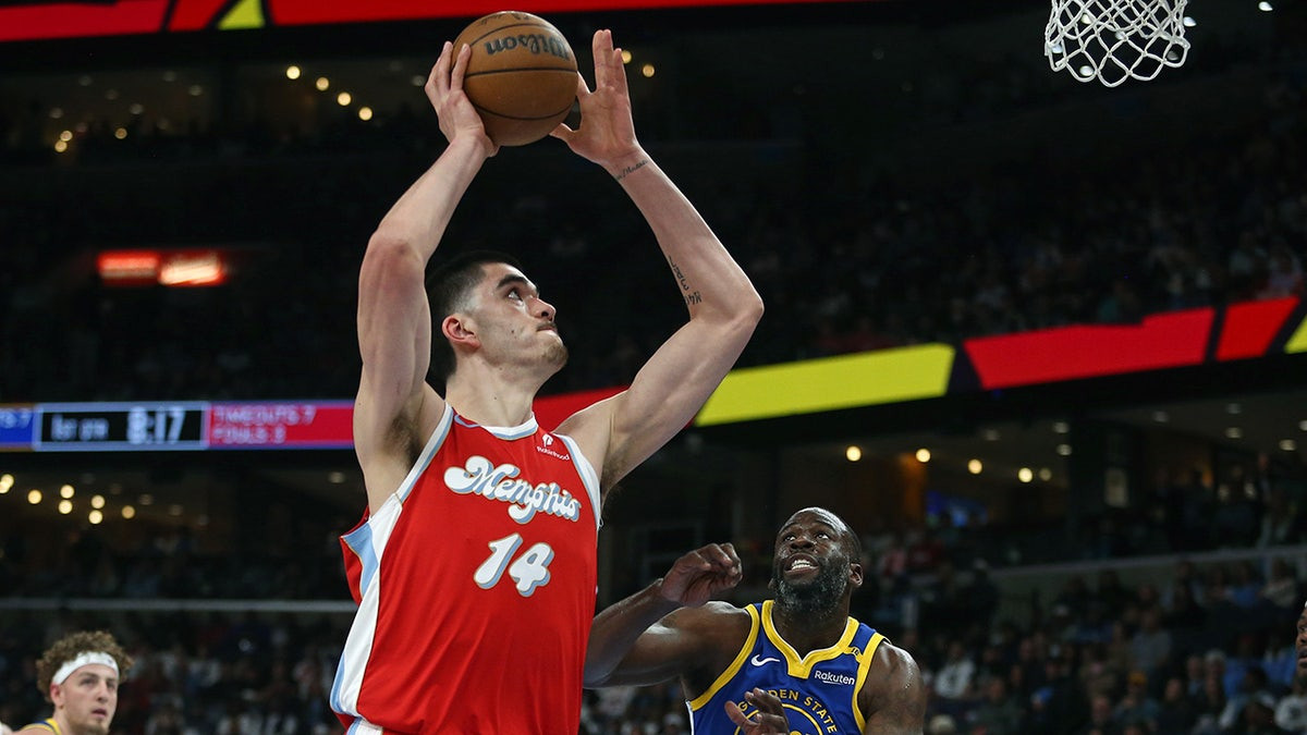Grizzlies' 7-foot-4 phenom allegedly blazed through 55-mph zone in Indiana  at george magazine