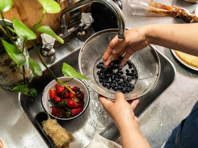 Money-saving storage hacks keep your berries fresher for longer, expert says