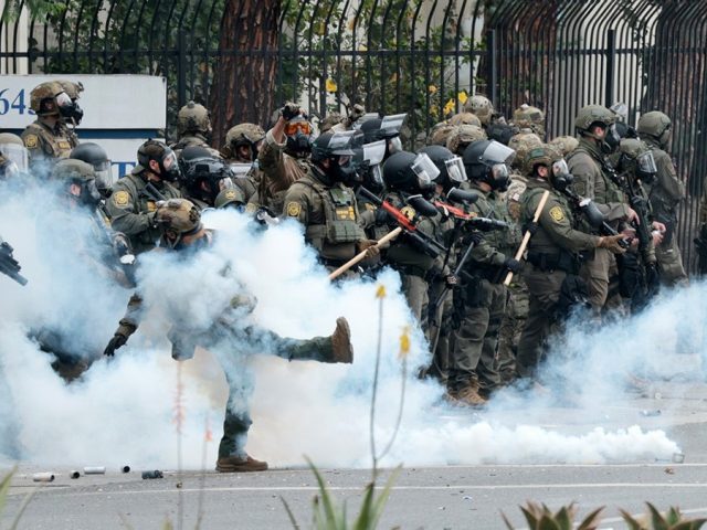 Violent anti-Trump protesters force LAPD to take action as peaceful day turns chaotic
