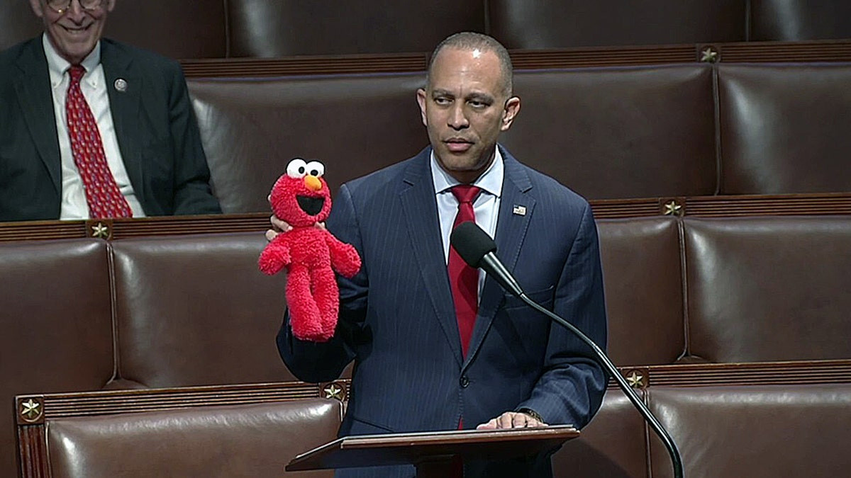 ‘Killed off Elmo’: Jeffries brings along stuffed friend for stunt on House floor  at george magazine