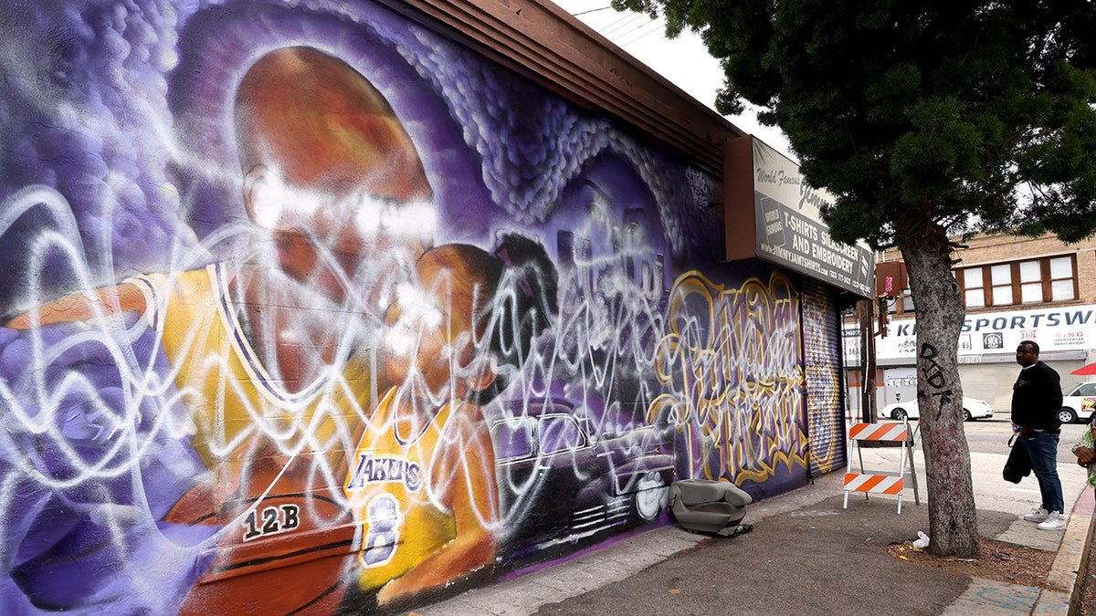 Kobe Bryant mural vandalized for 2nd time days before riots grip Los Angeles  at george magazine