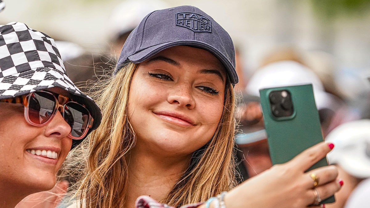 Olivia Dunne makes eye-popping comment after fan's Madelyn Cline post  at george magazine