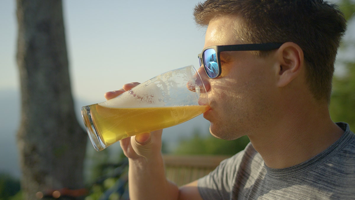Americans told to avoid coffee during extreme heat warning in 3 states  at george magazine