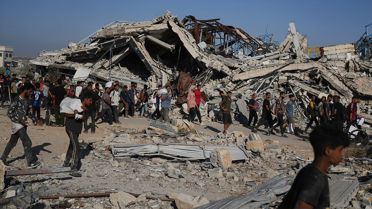 Terror in Gaza: Hamas offers bounties to kill US and local aid workers, group says  at george magazine