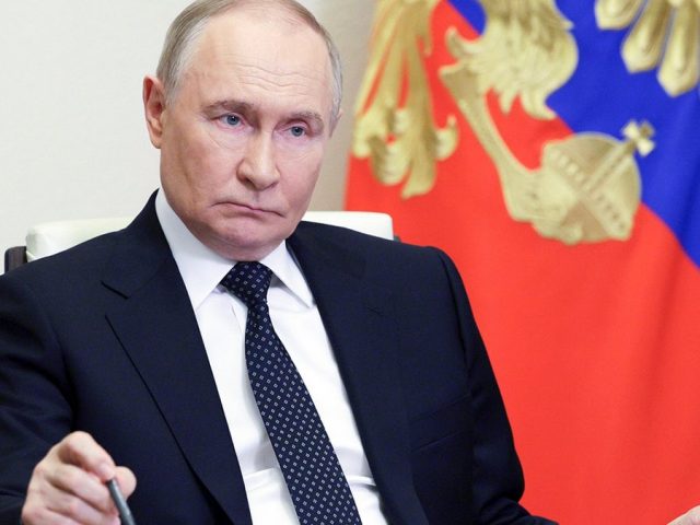 White House takes interest in proposed Russian sanctions as Ukraine War peace talks drag on