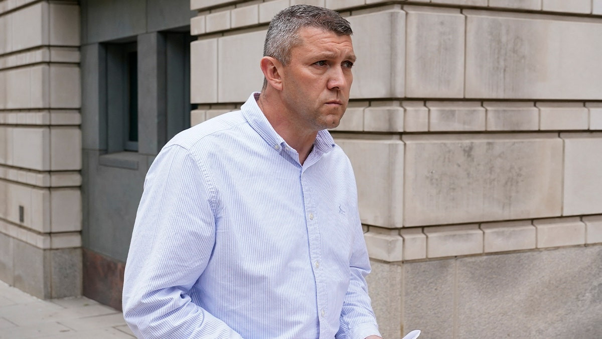 Former DC cop who lied about leaking info to Proud Boys leader gets prison time  at george magazine