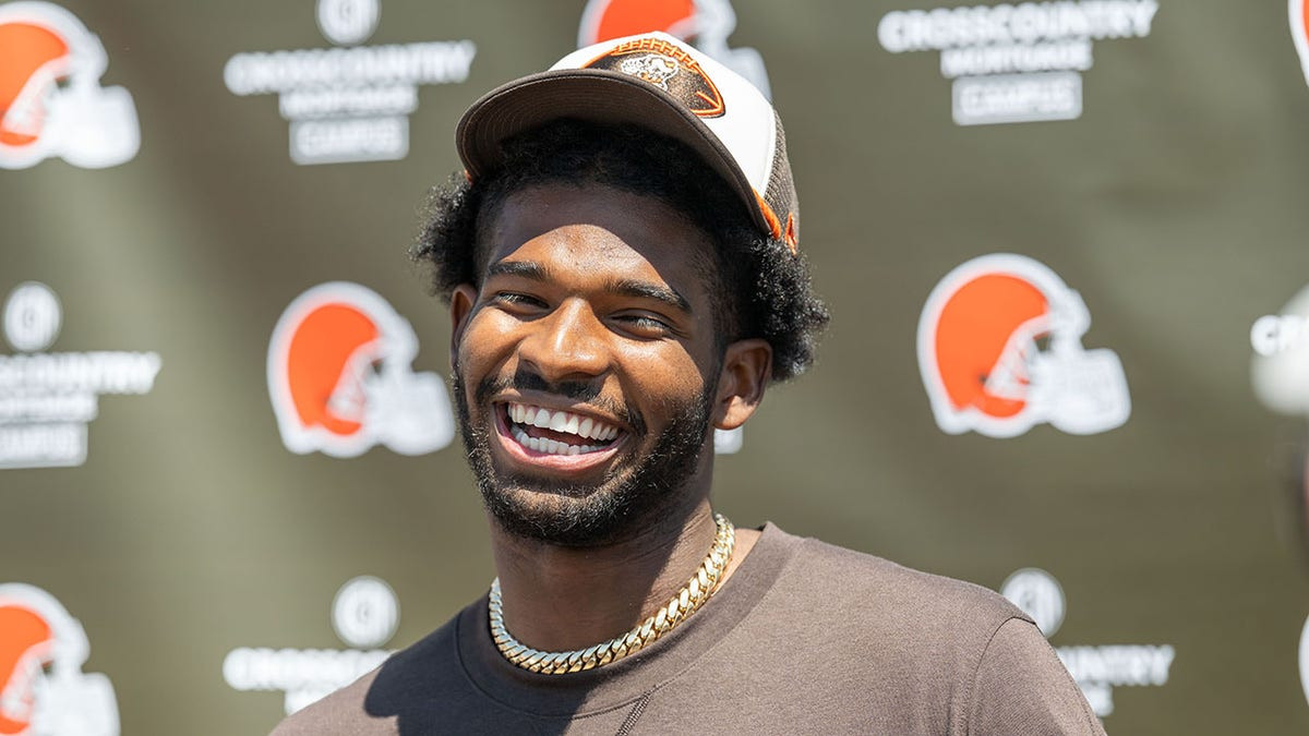 Former Falcons star Tim Green 'proud' of Shedeur Sanders' positivity after his NFL Draft free fall  at george magazine