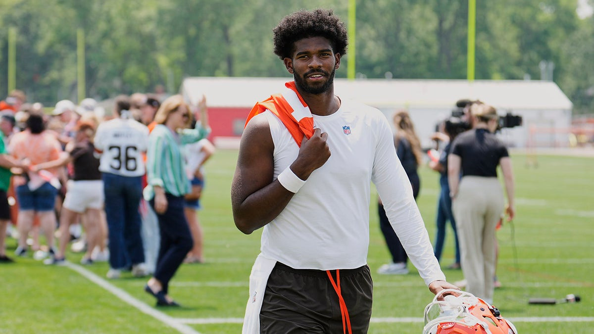 NFL rookie Shedeur Sanders failed to appear in court after speeding ticket, records show  at george magazine