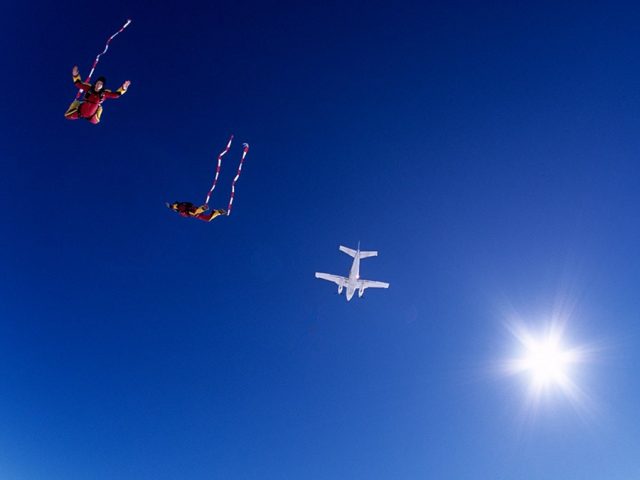 Midair parachute collision leads to tragedy for experienced skydiver