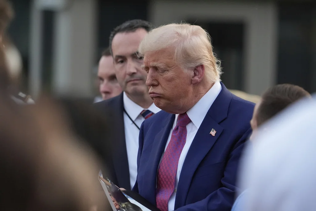 Trump pressures Iran to make deal with US after Israeli strikes  at george magazine