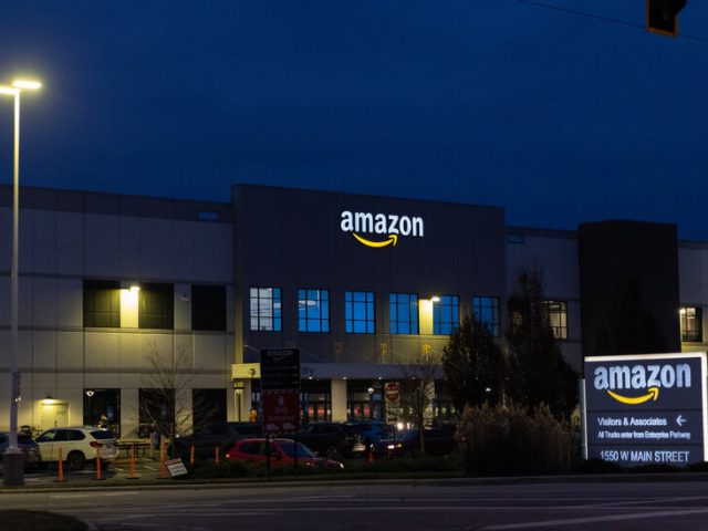Trump’s Purge of Foreign Workers Arrives at Amazon’s Warehouses