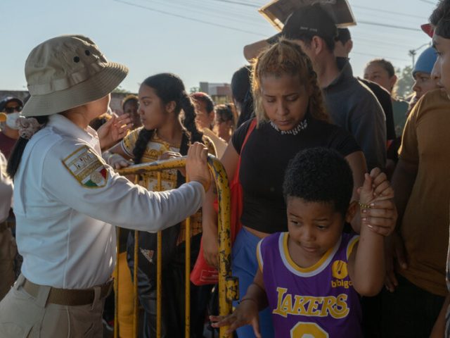Judge Rejects Trump’s Attempt to Stop Migrant Asylum Claims