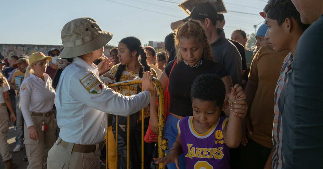 Judge Rejects Trump’s Attempt to Stop Migrant Asylum Claims  at george magazine
