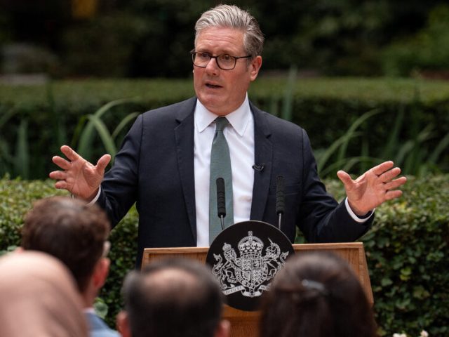 Keir Starmer Endures Rebellion in Parliament Over Welfare Cuts