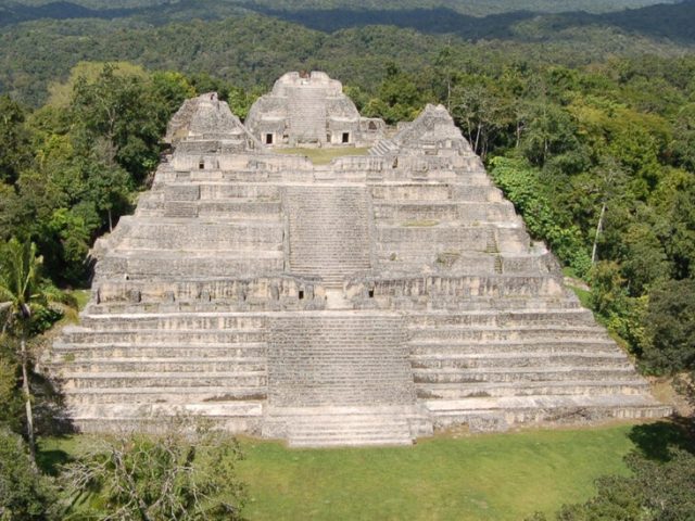 Maya Ruler’s Tomb Is Unearthed in Belize, With Clues to His Ancient World