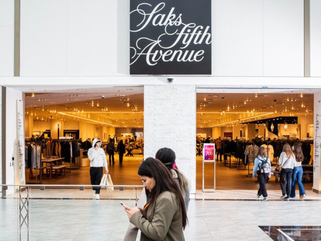 Saks Is at a Crossroads, Facing Creditor and Vendor Unease