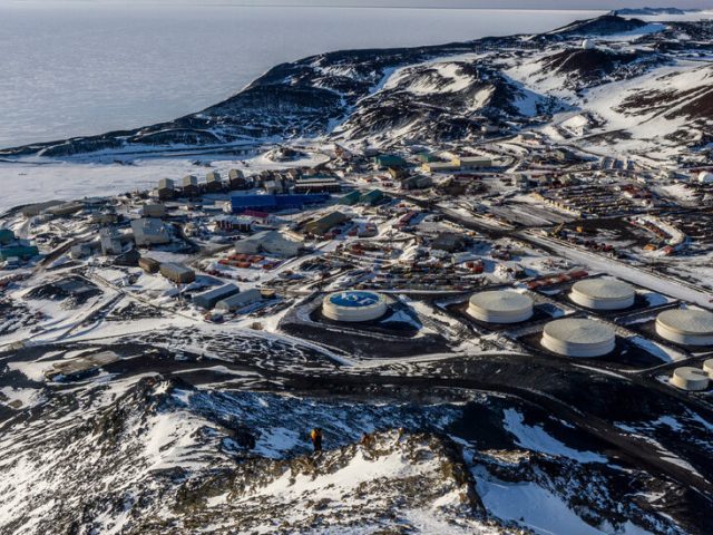 U.S. Science Cuts in Antarctica May Embolden China and Russia