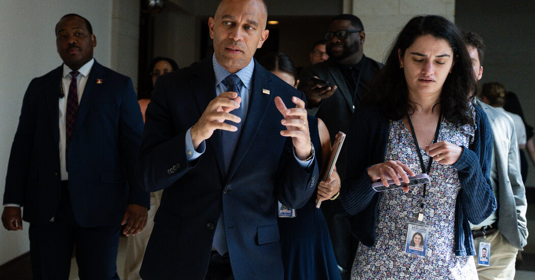 Hakeem Jeffries Delays House Vote With Marathon Speech Opposing Trump’s Policy Bill  at george magazine