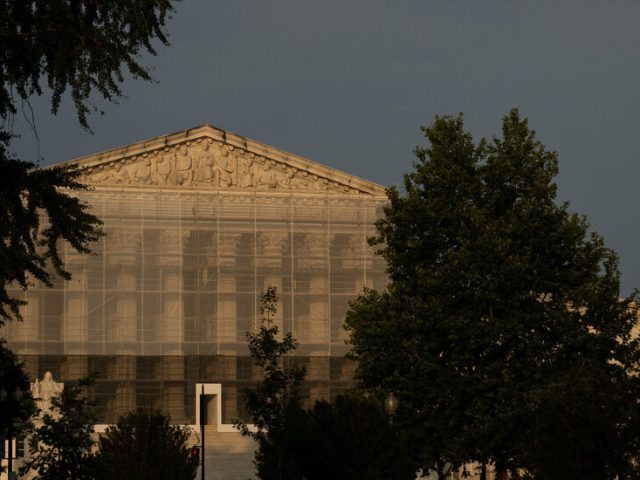 Supreme Court Insists on Reams of Paper for Case Briefs in Digital Age