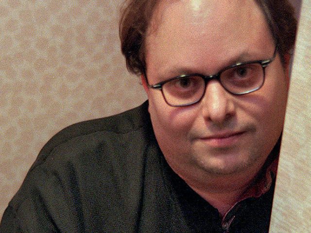 Richard Greenberg, Playwright Whose ‘Take Me Out’ Won a Tony, Dies at 67
