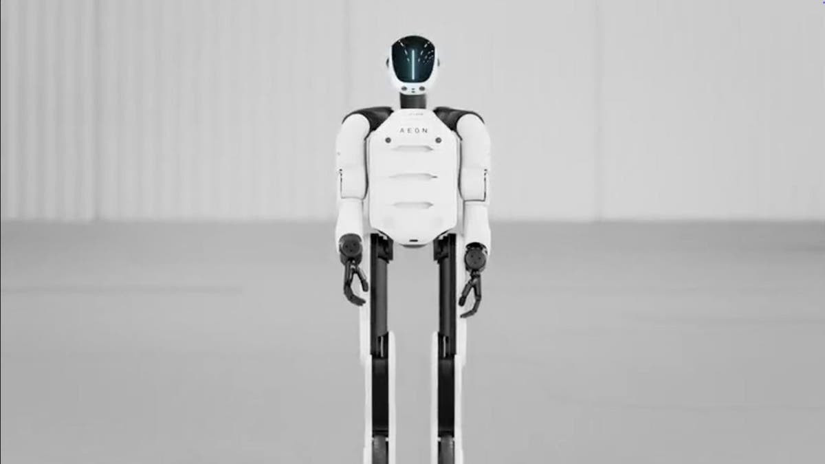 Job-killing robot learns at work, and it’s coming to the factory floor  at george magazine