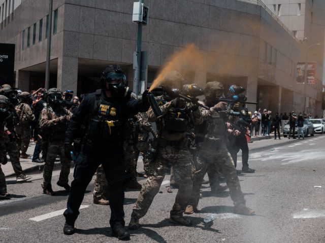 Judge Orders Los Angeles Police to Stop Shooting Projectiles at Journalists