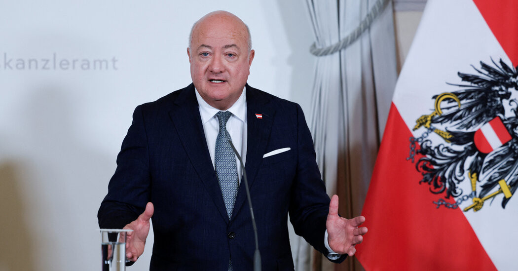 Austria Prepares to Give Up ‘Dream’ of Disarmament  at george magazine