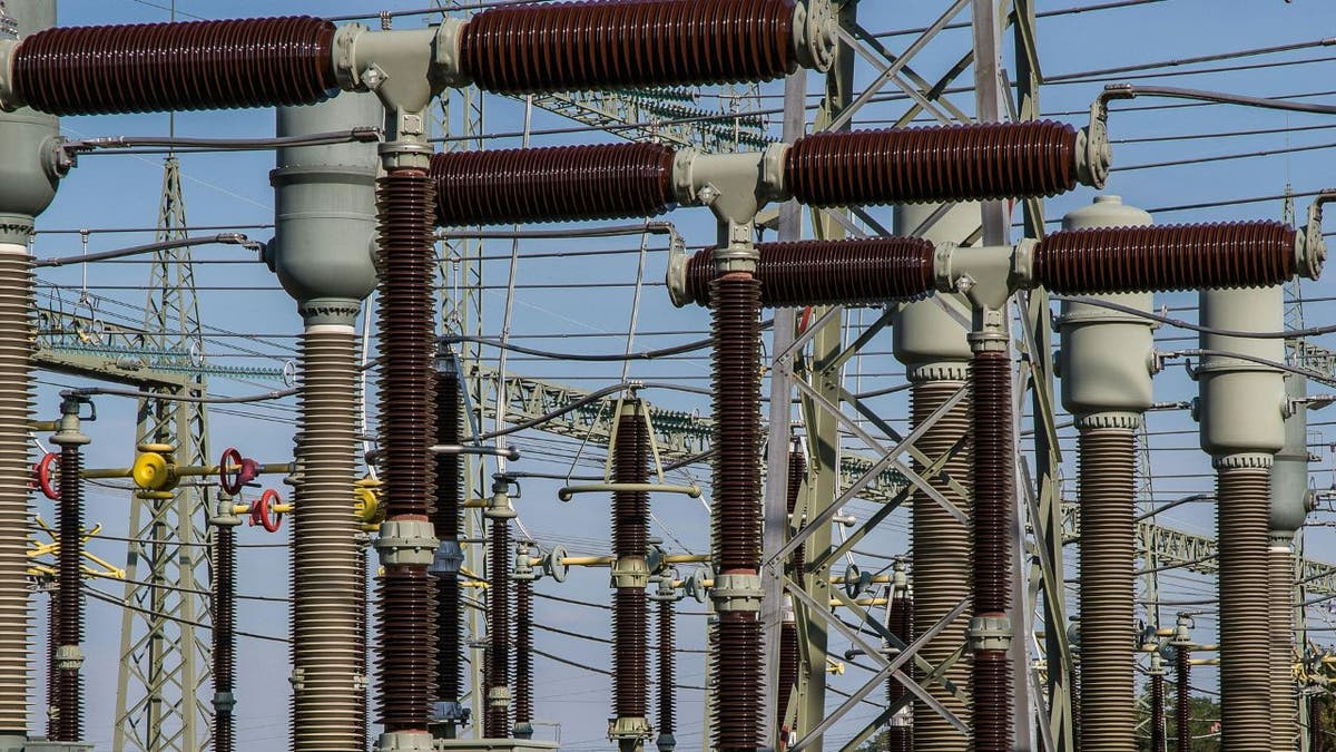 Artificial intelligence fuels Big Tech partnerships with nuclear energy producers  at george magazine