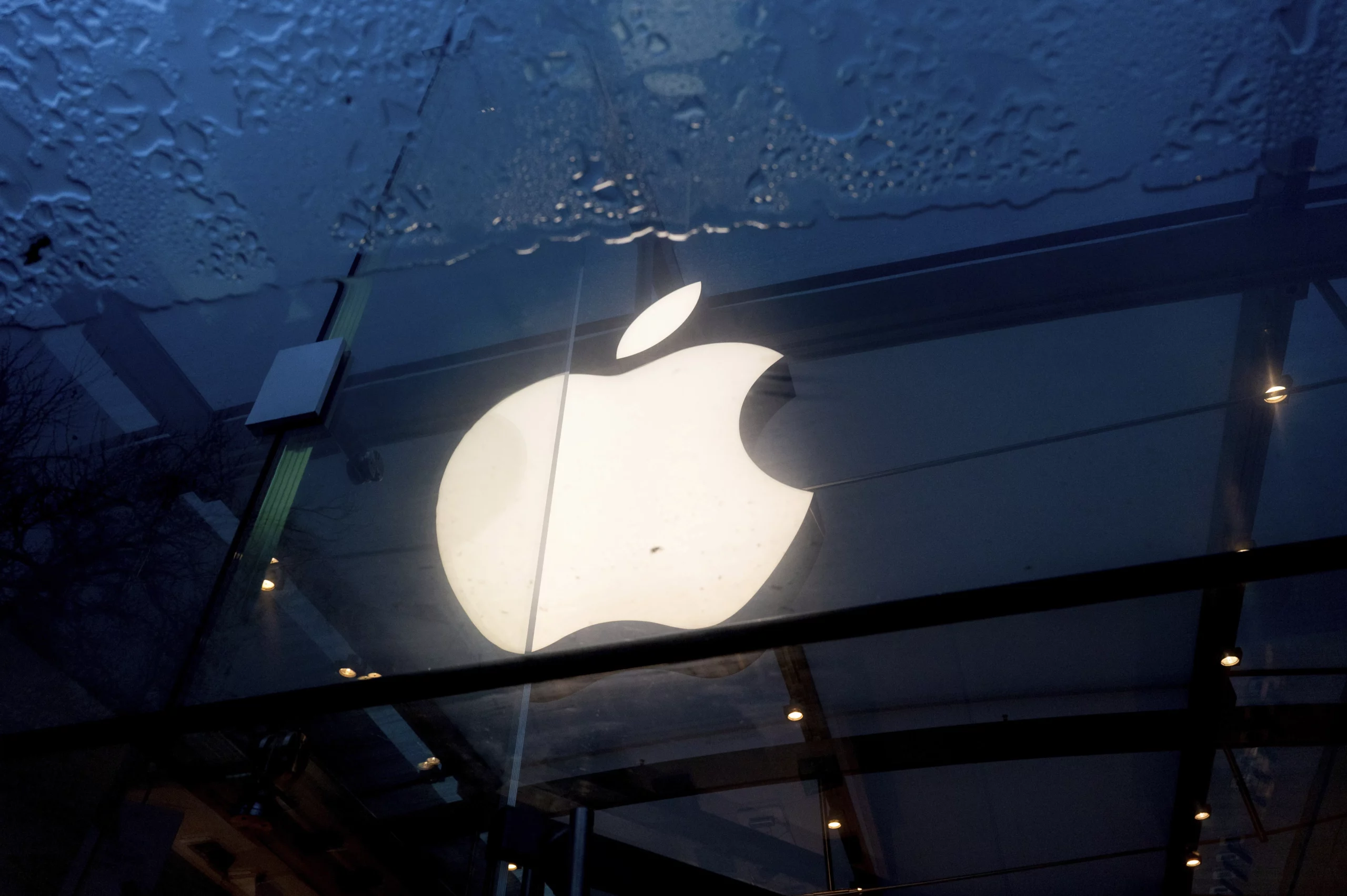 UK moving on new penalties for Apple and Google amid trade discussions with Trump  at george magazine