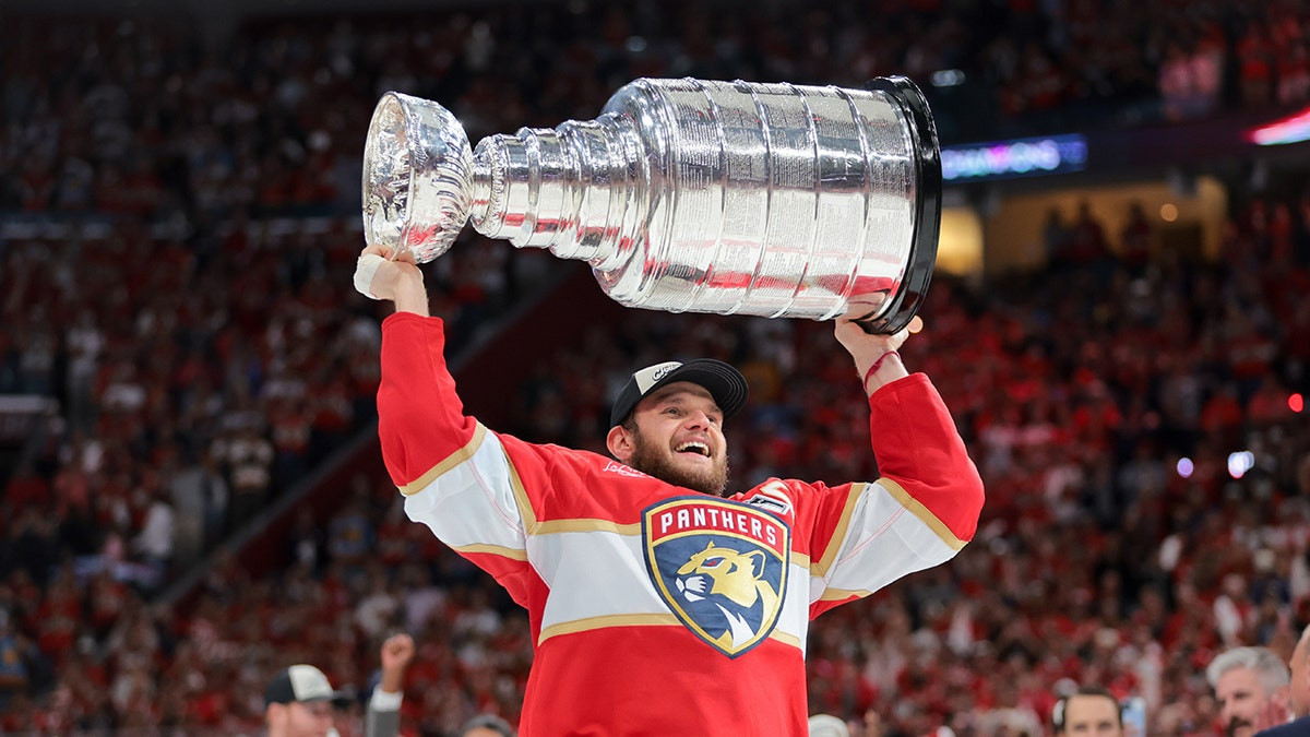 Panthers captain Aleksander Barkov lacked motivation after first Stanley Cup but now eyes three in a row  at george magazine