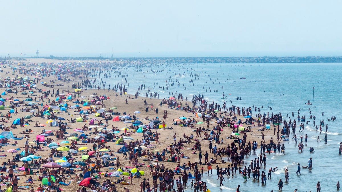 Beach bacteria warnings plague Fourth of July weekend plans nationwide  at george magazine