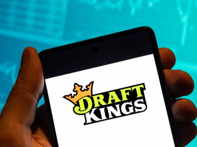 California AG says online daily fantasy sports are illegal in the state