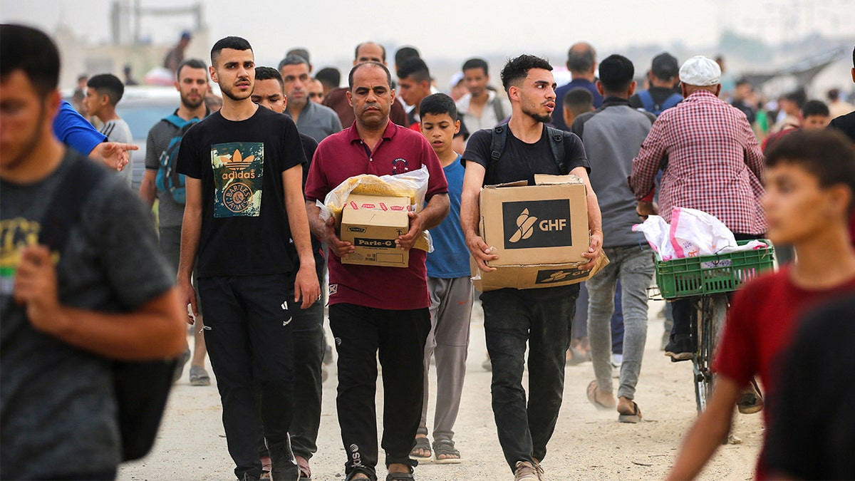 As US-backed group delivers 70 million meals, UN and NGOs fight to discredit Gaza aid rival  at george magazine