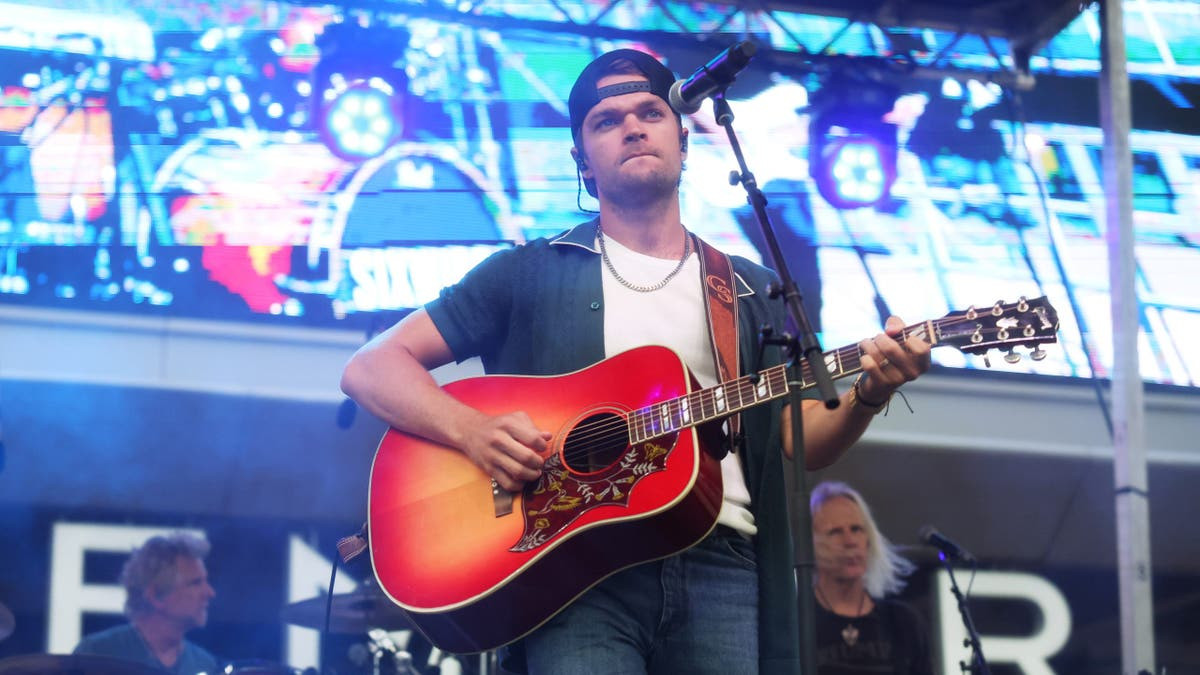 Rising country star cancels multiple shows to grieve after facing misdemeanor charge in deadly Nashville crash  at george magazine