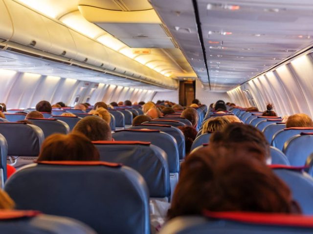 Mom tries sneaky airline seat hack, plus Gen Z’s payment habit ‘annoys’ bartenders
