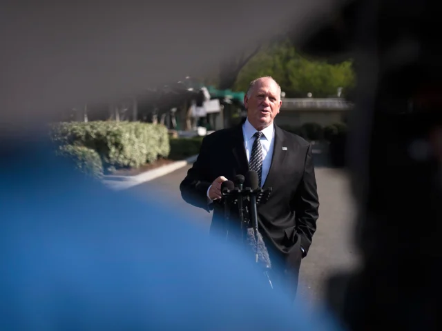 White House defiant on immigration despite slipping polls