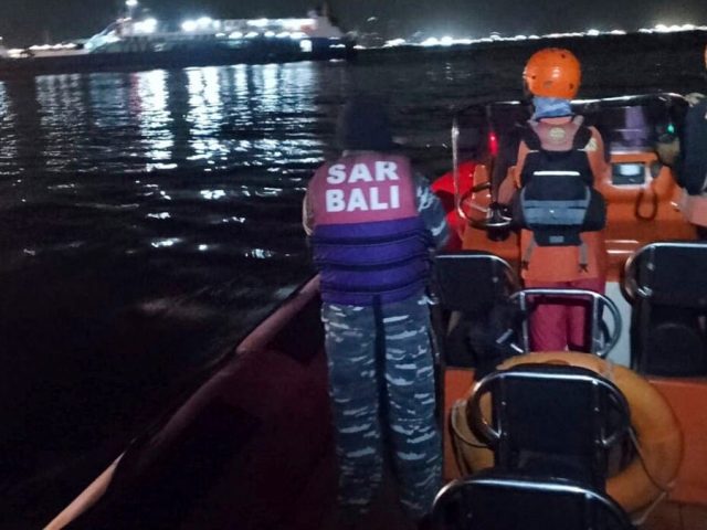 At least 2 dead, 43 missing after ferry sinks near Bali