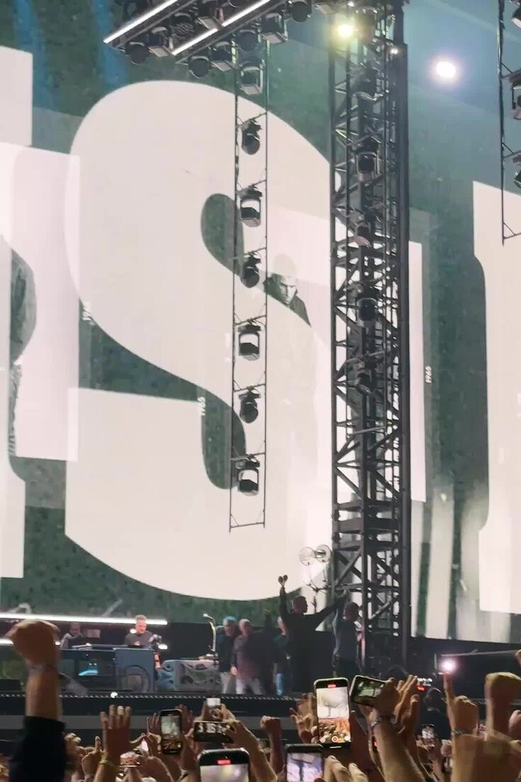 Oasis Live Review: The Gallaghers Reunite, Their Songs Still Stomping and Wounds Still Healing  at george magazine