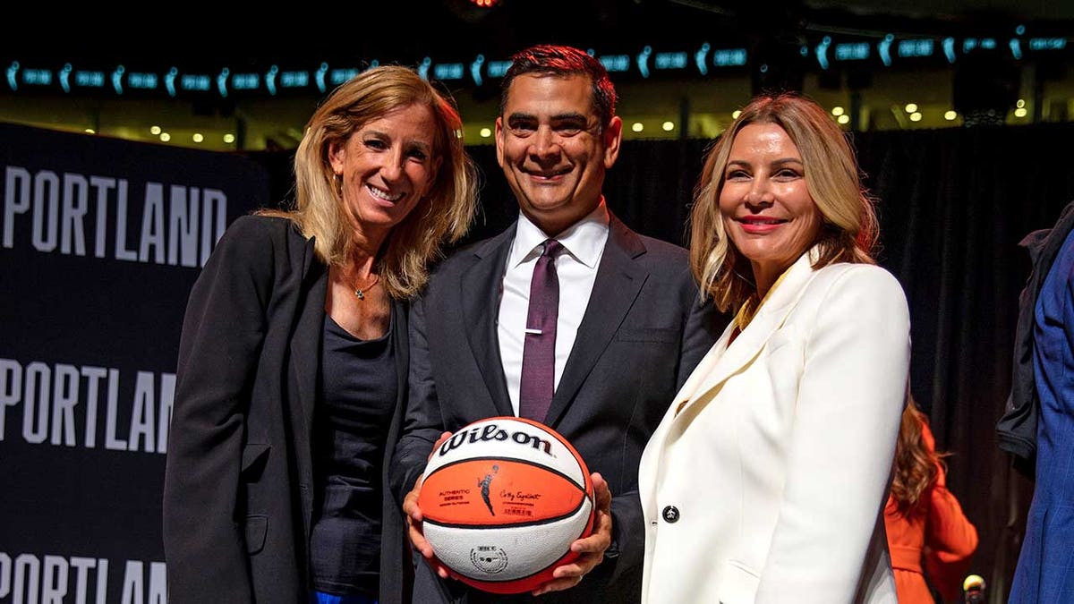 Portland WNBA franchise returns with revived name and will begin play in 2026  at george magazine