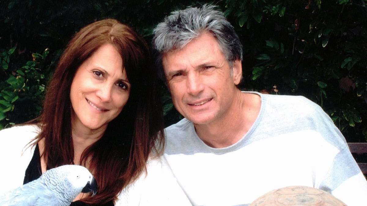 'American Idol' exec double murder investigators searching for clues, 'no motive' for deadly shooting: police  at george magazine