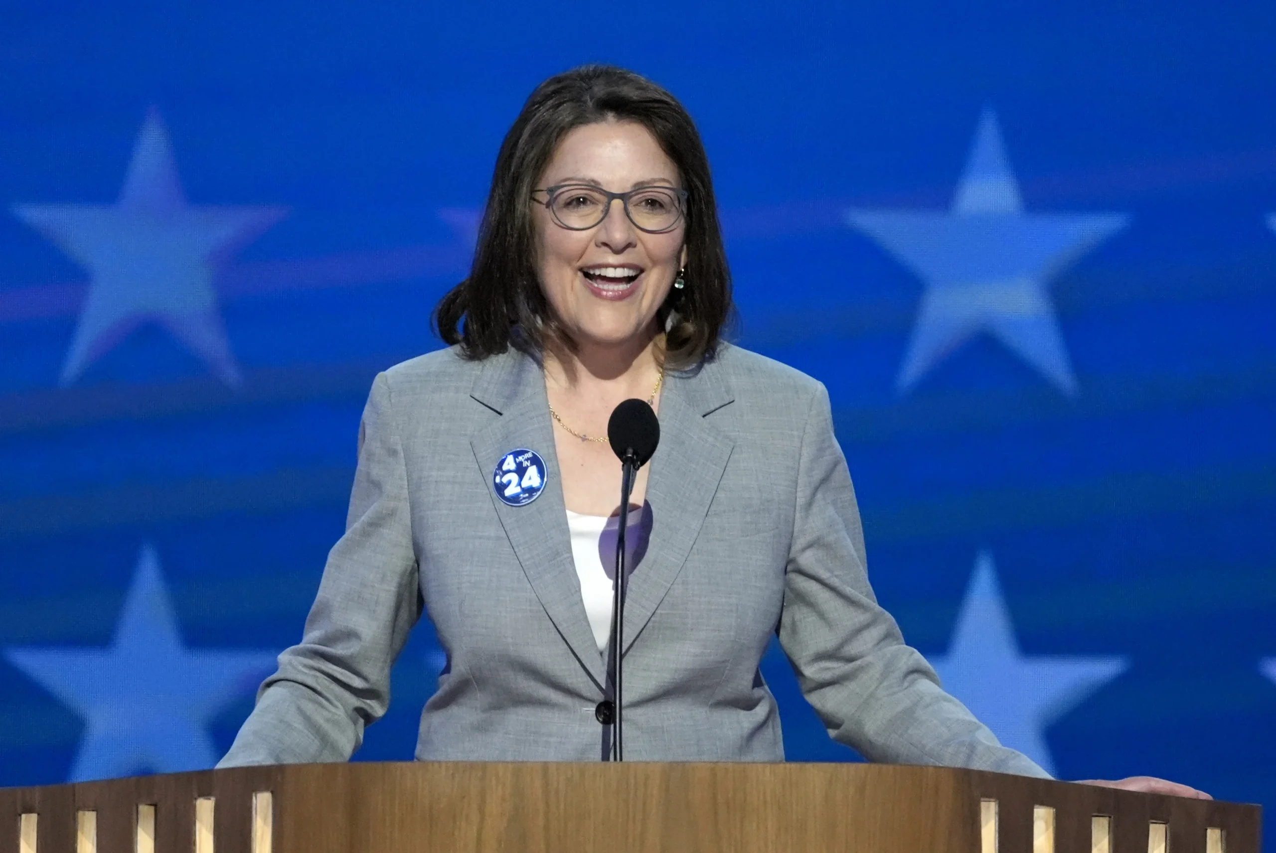 Record-low approvals plague Trump and Democrats as both parties seek 2026 edge  at george magazine