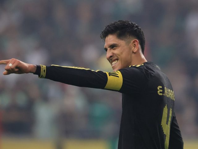 Mexico defeats United States, 2-1, to win their 10th CONCAF Gold Cup title