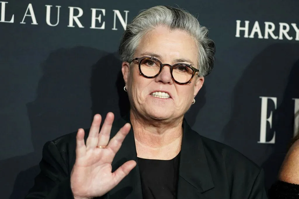 Trump threatens to revoke Rosie O’Donnell’s citizenship  at george magazine
